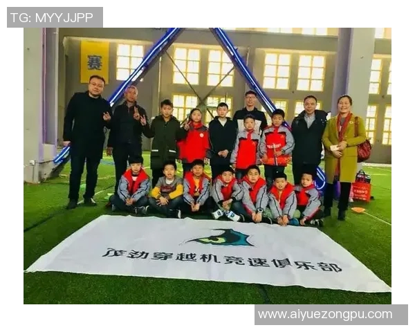 南京排球队灵活性变革引发热议展现新战术与团队协作的创新之路
