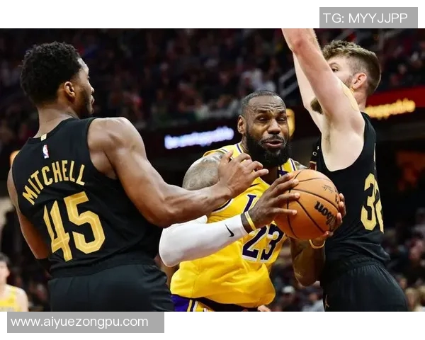 湖人客场不敌步行者,吞下四连败,球队陷入困境,未来如何破局?